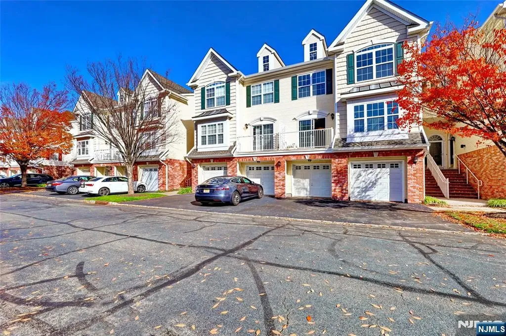 11 Bayside Drive Bayonne NJ 07002