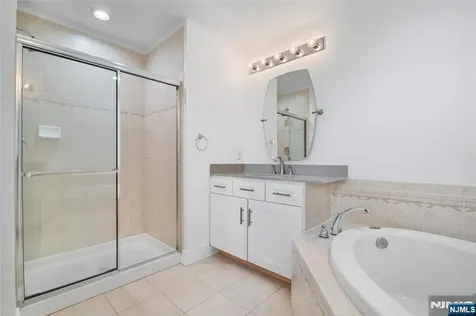 11 Bayside Drive Bayonne NJ 07002