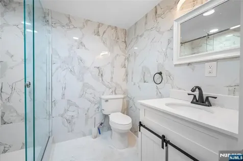 11 Bayside Drive Bayonne NJ 07002