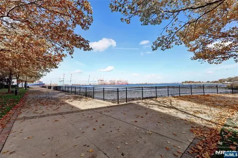 11 Bayside Drive Bayonne NJ 07002