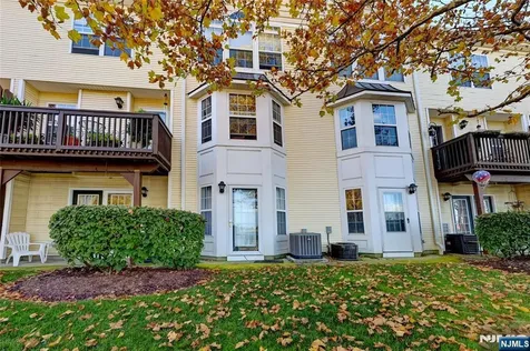 11 Bayside Drive Bayonne NJ 07002