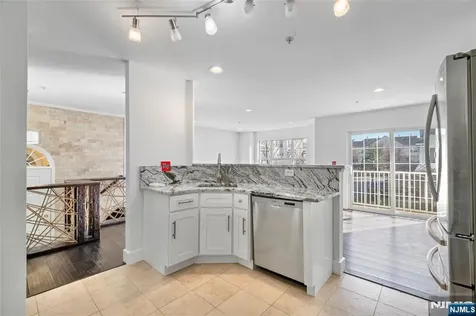 11 Bayside Drive Bayonne NJ 07002