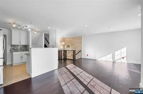 11 Bayside Drive Bayonne NJ 07002