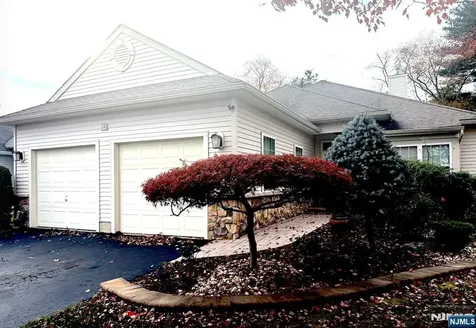 143 Valencia Drive Monroe NJ 08831