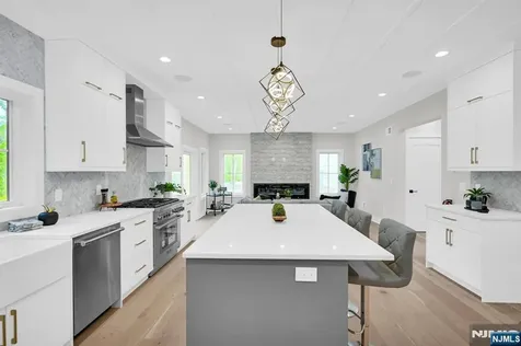 176 Harrow Road Westfield NJ 07090