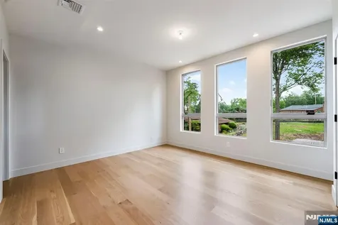 144 Demarest Avenue Englewood Cliffs NJ 07632