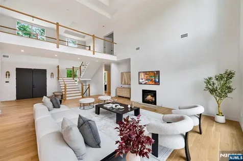 144 Demarest Avenue Englewood Cliffs NJ 07632