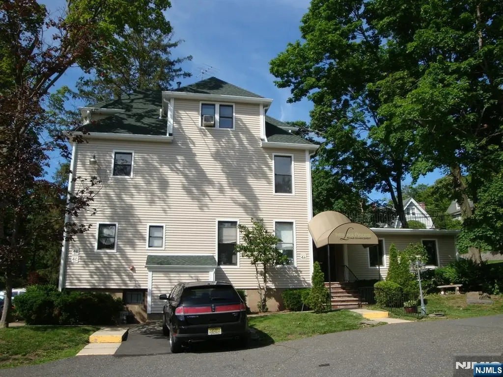 62 Chestnut Street Englewood NJ 07631