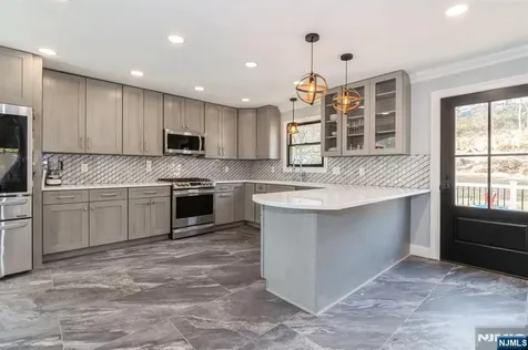 17 Rockaway Valley Road Montville Township NJ 07045