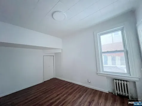 334-336 Redwood Paterson NJ 07522