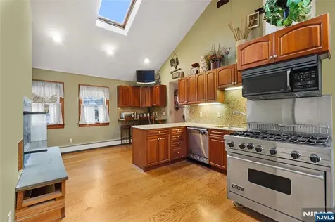 79 Fairfield Avenue West Caldwell NJ 07006