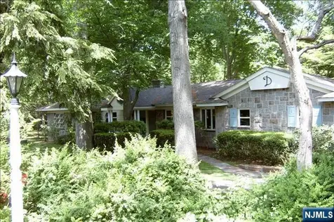 711 W Saddle River Road Ho-Ho-Kus NJ 07423