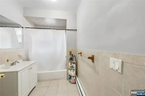 267 6th Avenue Newark NJ 07107