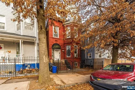 267 6th Avenue Newark NJ 07107
