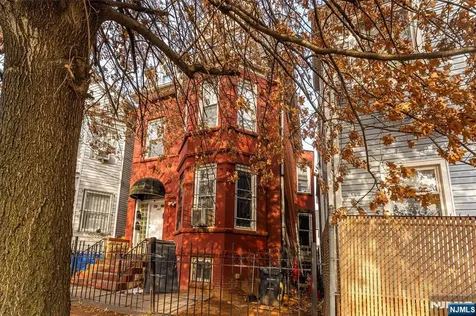 267 6th Avenue Newark NJ 07107