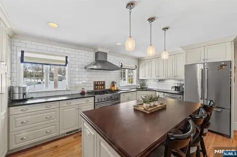 2 Overbrook Place Hillsdale NJ 07642