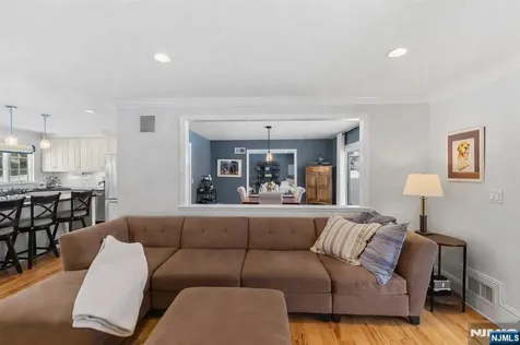 2 Overbrook Place Hillsdale NJ 07642