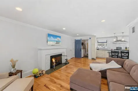 2 Overbrook Place Hillsdale NJ 07642