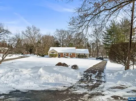 2 Overbrook Place Hillsdale NJ 07642