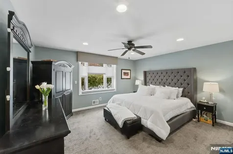 2 Overbrook Place Hillsdale NJ 07642