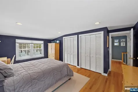 2 Overbrook Place Hillsdale NJ 07642