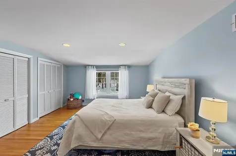 2 Overbrook Place Hillsdale NJ 07642