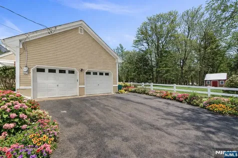 2 Overbrook Place Hillsdale NJ 07642