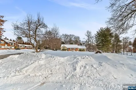 2 Overbrook Place Hillsdale NJ 07642