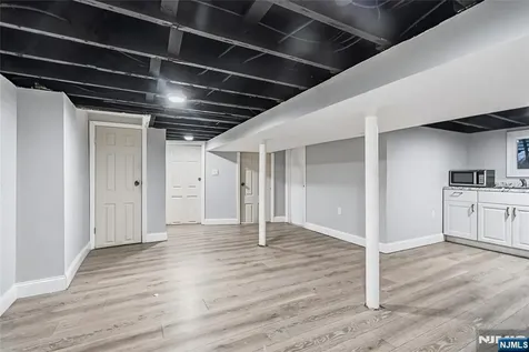 288 William East Orange NJ 07017