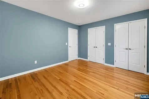 102 Montgomery Street Bloomfield NJ 07003