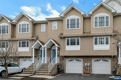 102 Montgomery Street Bloomfield NJ 07003