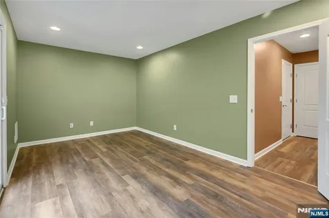 102 Montgomery Street Bloomfield NJ 07003