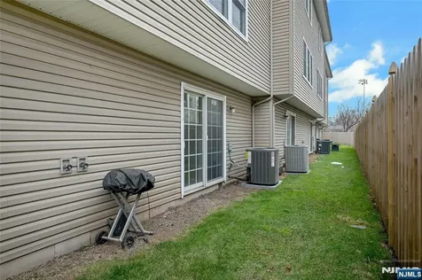 102 Montgomery Street Bloomfield NJ 07003