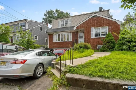 794 Stuyvesant Avenue Irvington NJ 07111