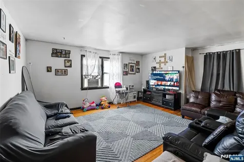 794 Stuyvesant Avenue Irvington NJ 07111