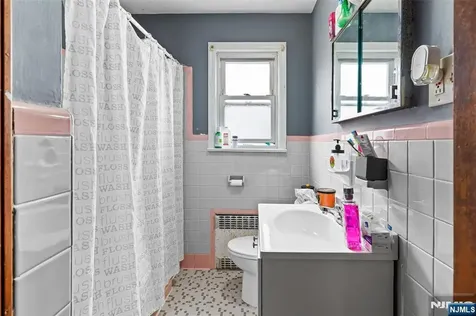 794 Stuyvesant Avenue Irvington NJ 07111