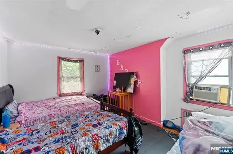 794 Stuyvesant Avenue Irvington NJ 07111