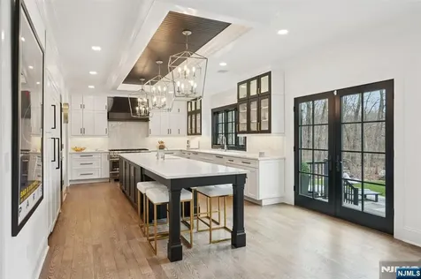 868 Pueblo Drive Franklin Lakes NJ 07417