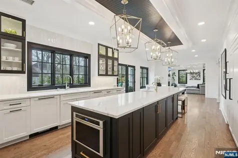 868 Pueblo Drive Franklin Lakes NJ 07417