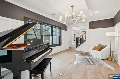 868 Pueblo Drive Franklin Lakes NJ 07417