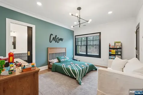 868 Pueblo Drive Franklin Lakes NJ 07417
