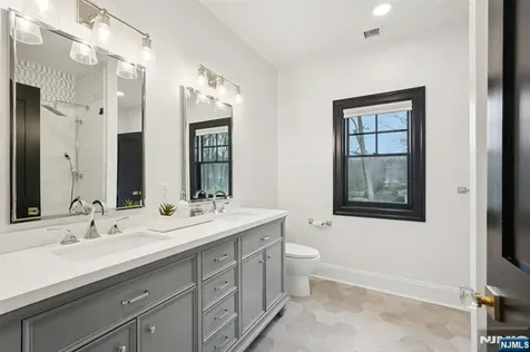 868 Pueblo Drive Franklin Lakes NJ 07417