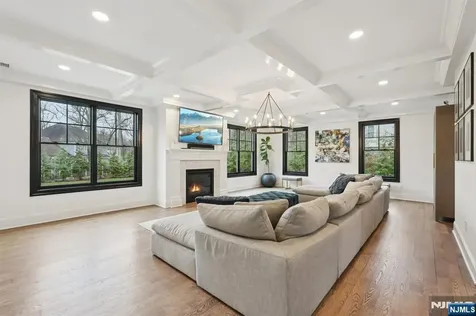 868 Pueblo Drive Franklin Lakes NJ 07417