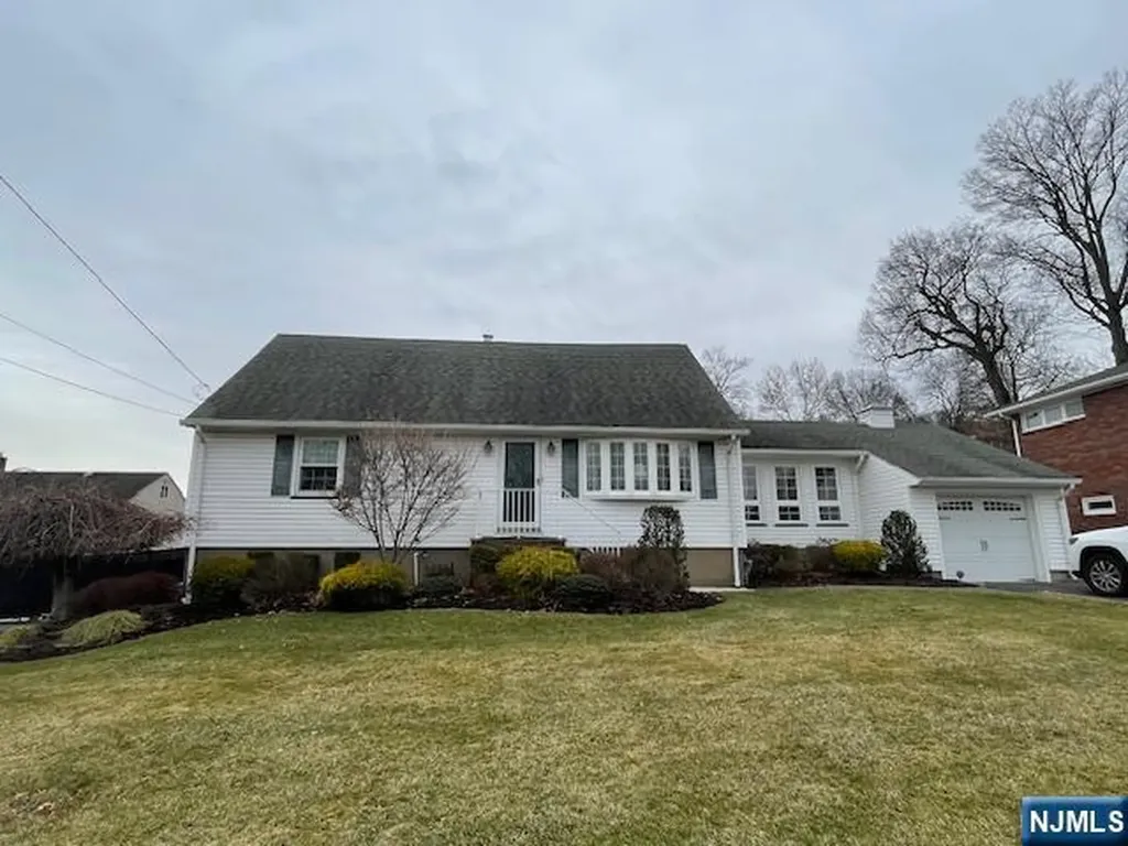 339 Boyle Avenue Totowa NJ 07512