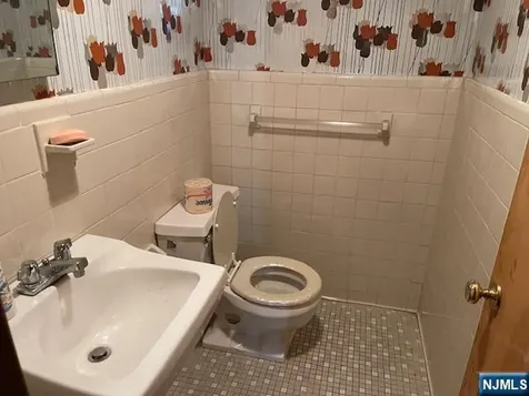 339 Boyle Avenue Totowa NJ 07512