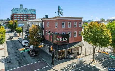 218 Mulberry Street Newark NJ 07102