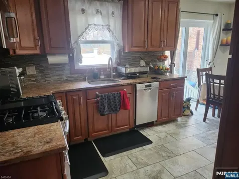 15 Webster Avenue Paterson NJ 07501