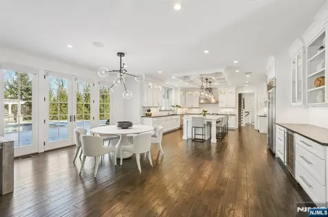 4 Mill Brook Lane Franklin Lakes NJ 07417