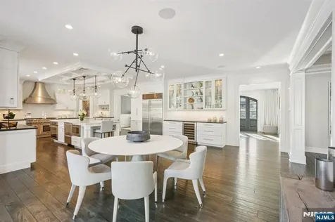 4 Mill Brook Lane Franklin Lakes NJ 07417