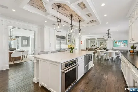 4 Mill Brook Lane Franklin Lakes NJ 07417